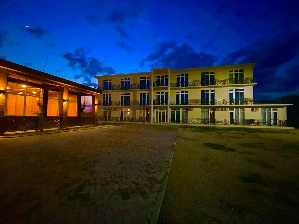 Бугенвиллея Lidzava Esterno foto